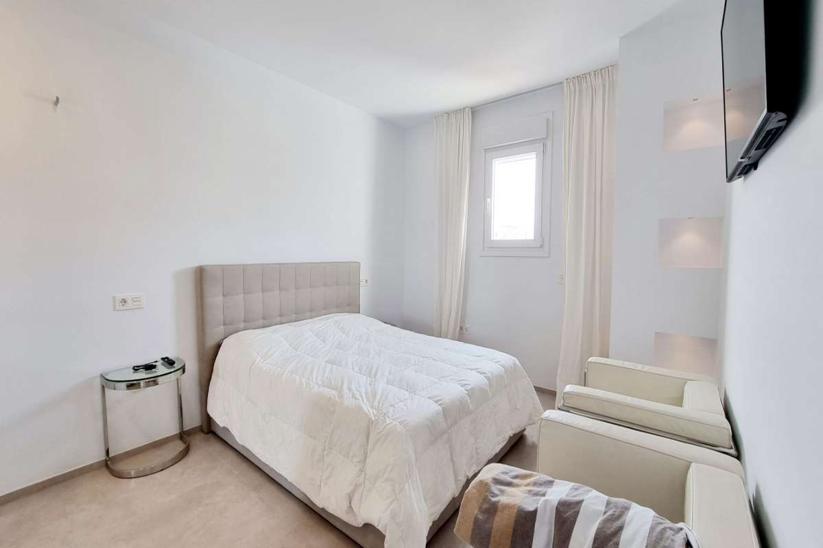 appartement-mi-etage-a-puerto-banus