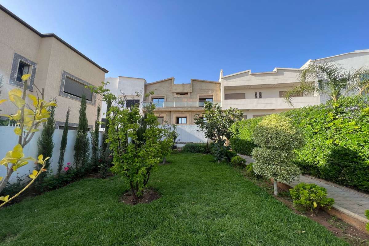 tres-belle-villa-a-vendre-a-benslimane