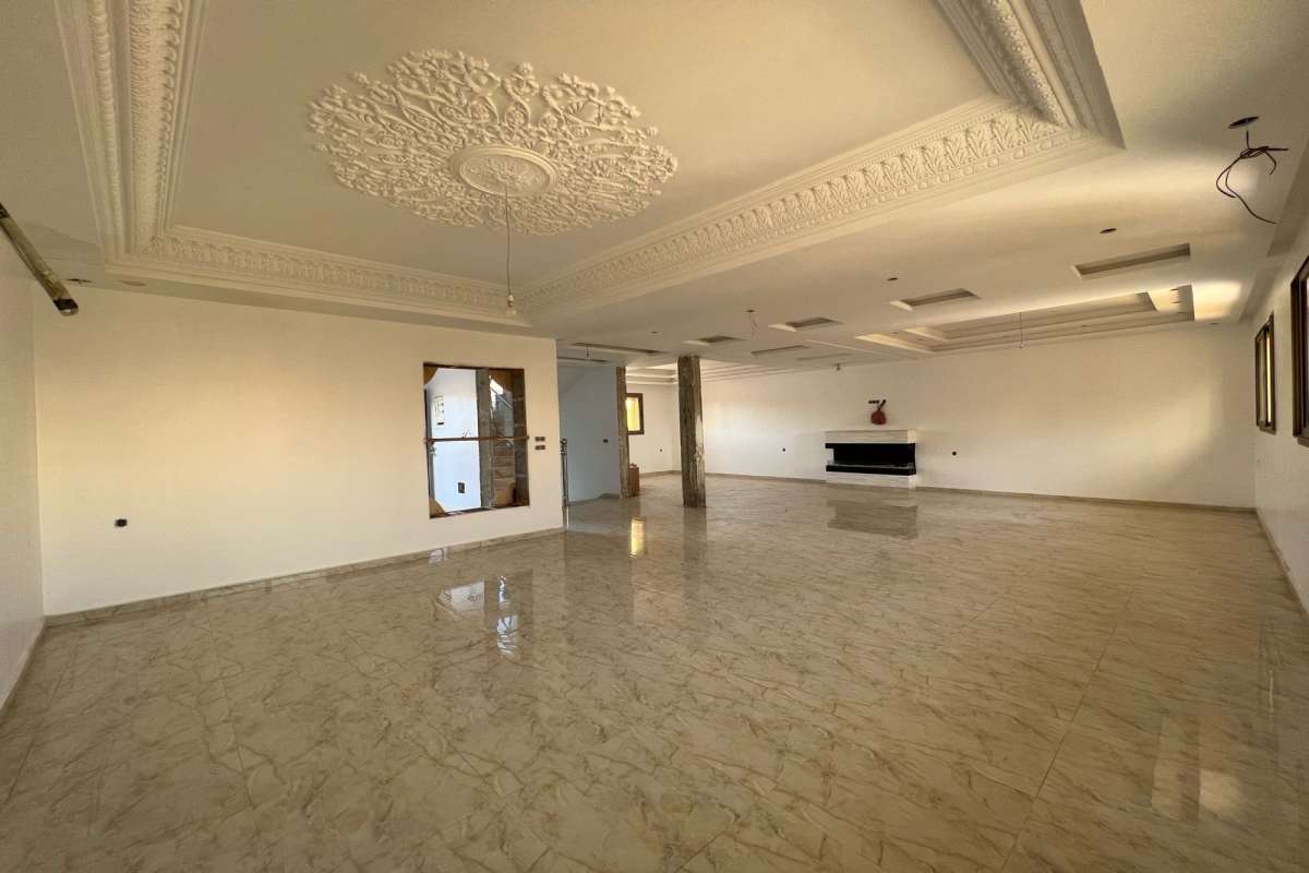 tres-belle-villa-a-vendre-a-benslimane