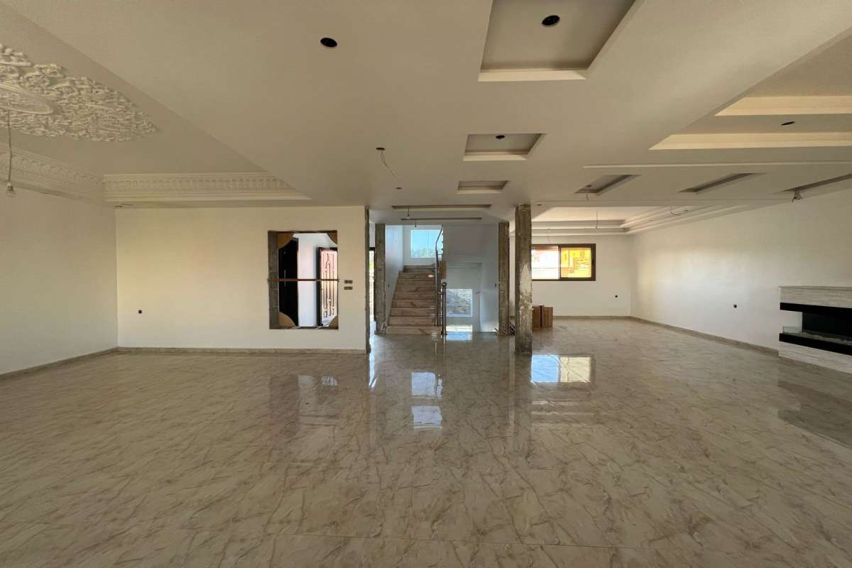 tres-belle-villa-a-vendre-a-benslimane